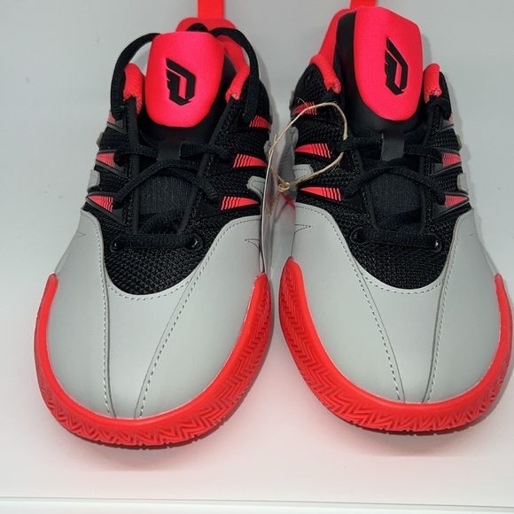Adidas Dame Certified 3 J Basketball Shoes Youth Size 6 Gray/Black/Red) - Picture 3 of 14